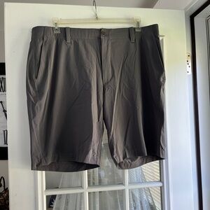 MEN’S UNDER ARMOUR GRAY SHORTS